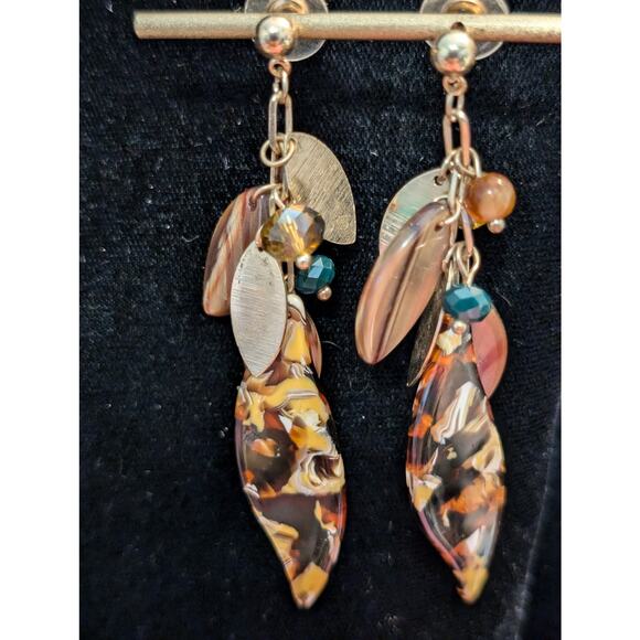 Multi-Leaf Shape Browns Dangle Earrings - Picture 5 of 5